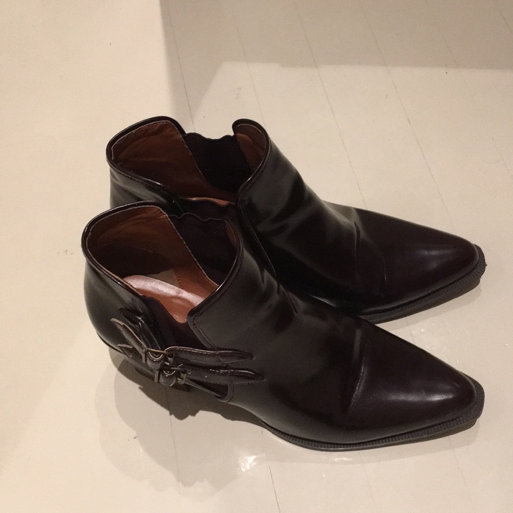 Anne Marino chocolate patent leather Chelsea boots